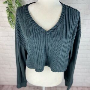 𝅺SHEIN Gray Crop Long Sleeve Sweater 8/10